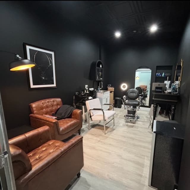 VIP Pass Package at RACCIATTI'S GENTLEMEN'S GROOMING LOUNGE in Williamsburg, VA